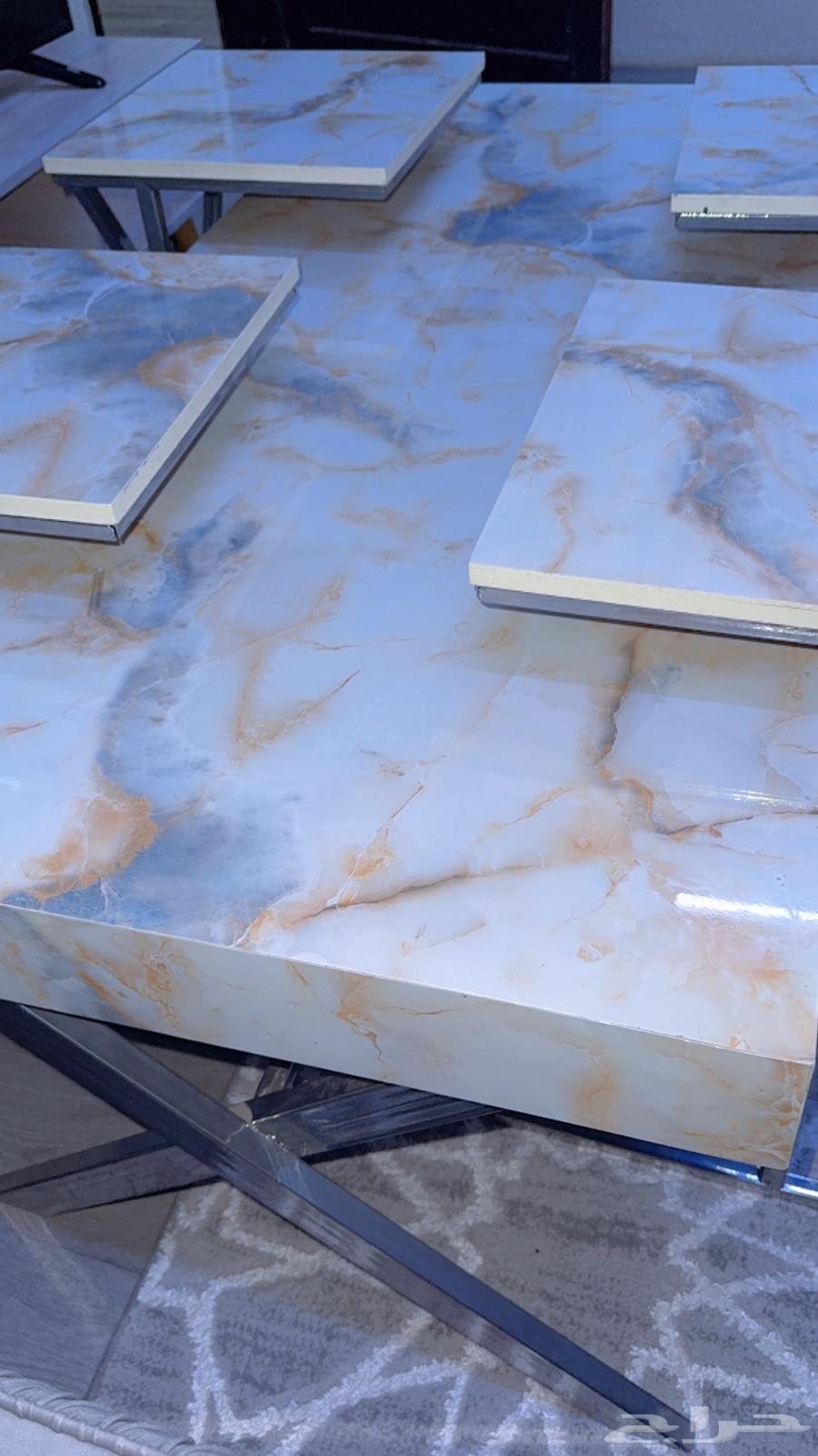 Table with 4 chairs64479854073601110