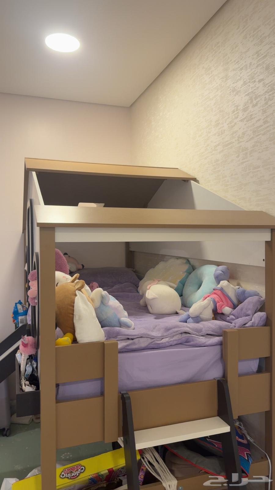 سرير أطفال بزحليقه و كنبه و طاوله L زجاجيه64482837093123112