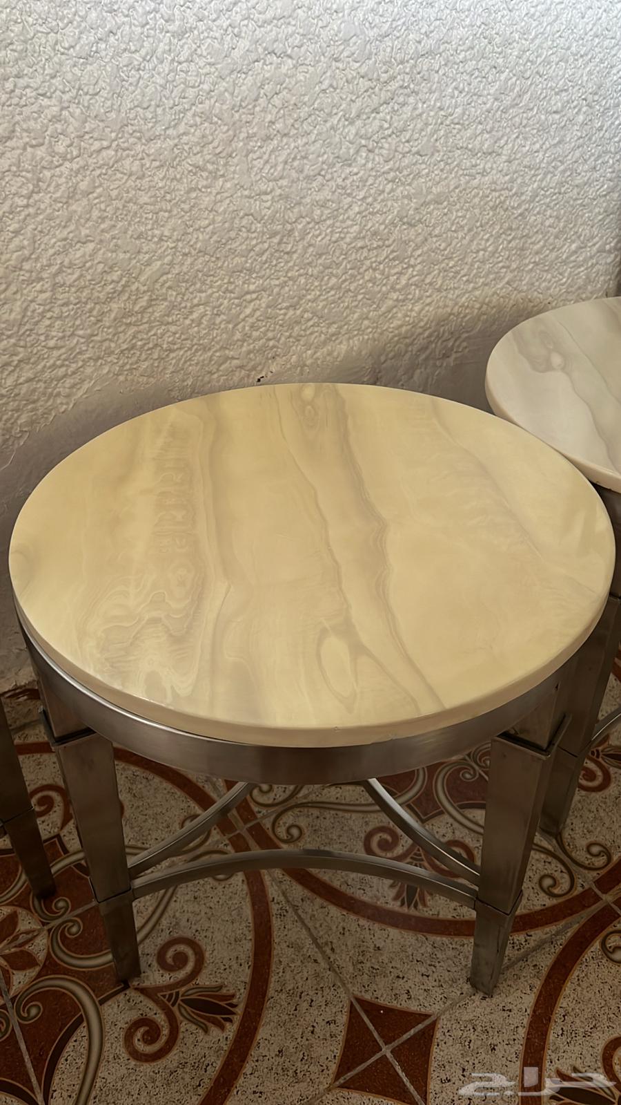 Marble tables and screen64483246384386114
