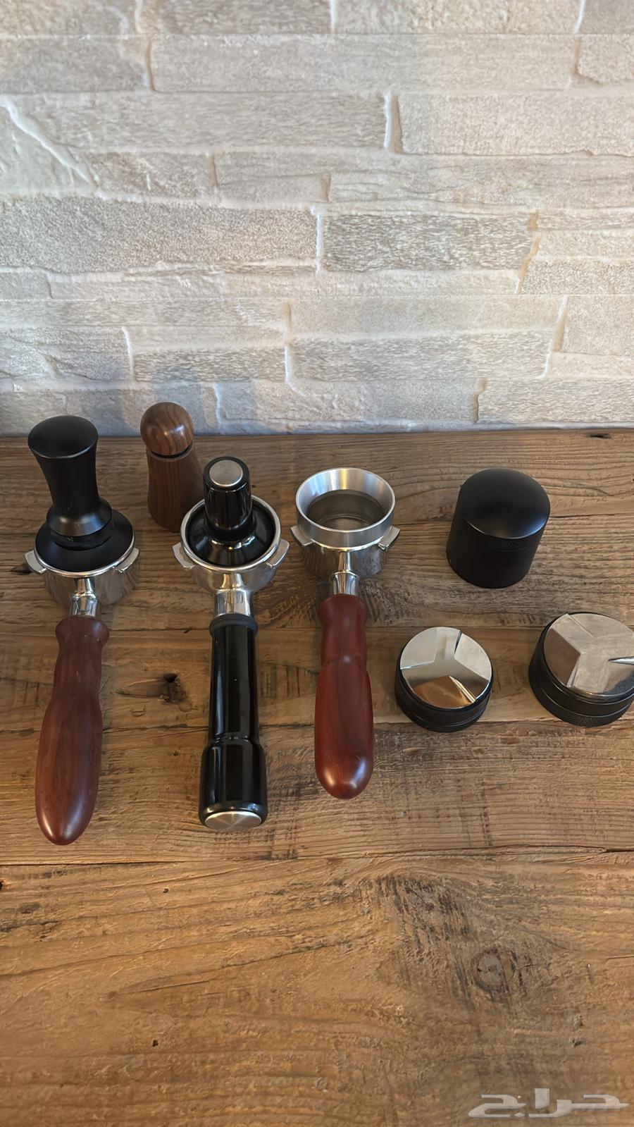 ماكينة قهوة Breville مع ملحقاتها64483715868546113