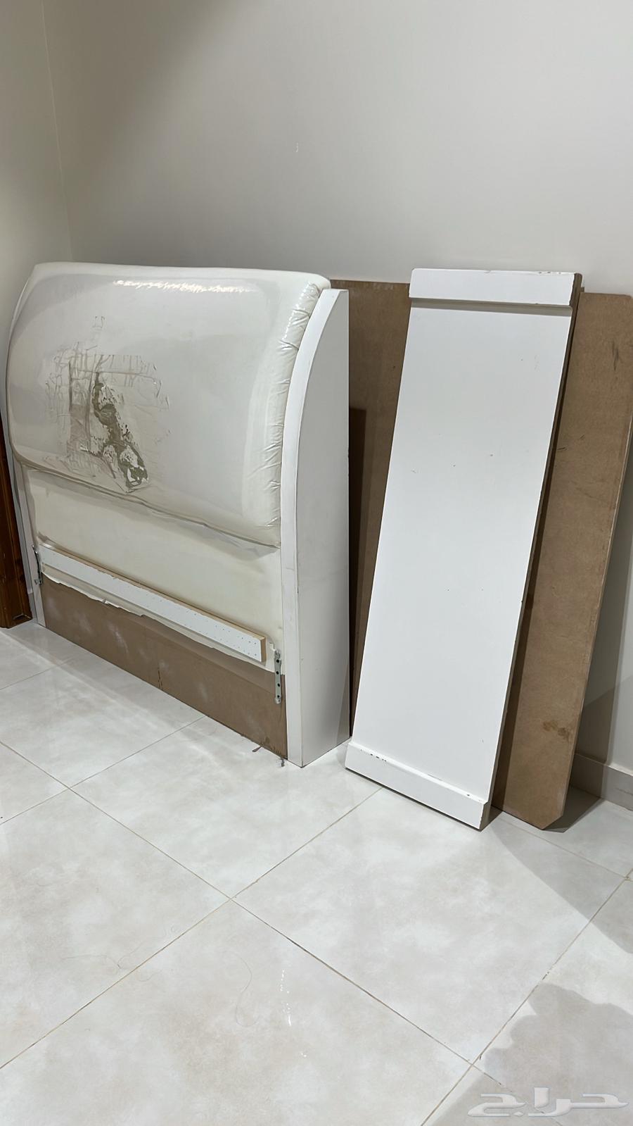 ثلاث اسره نص عمر ثنين نفر ونص واحد نفر64482864583553111