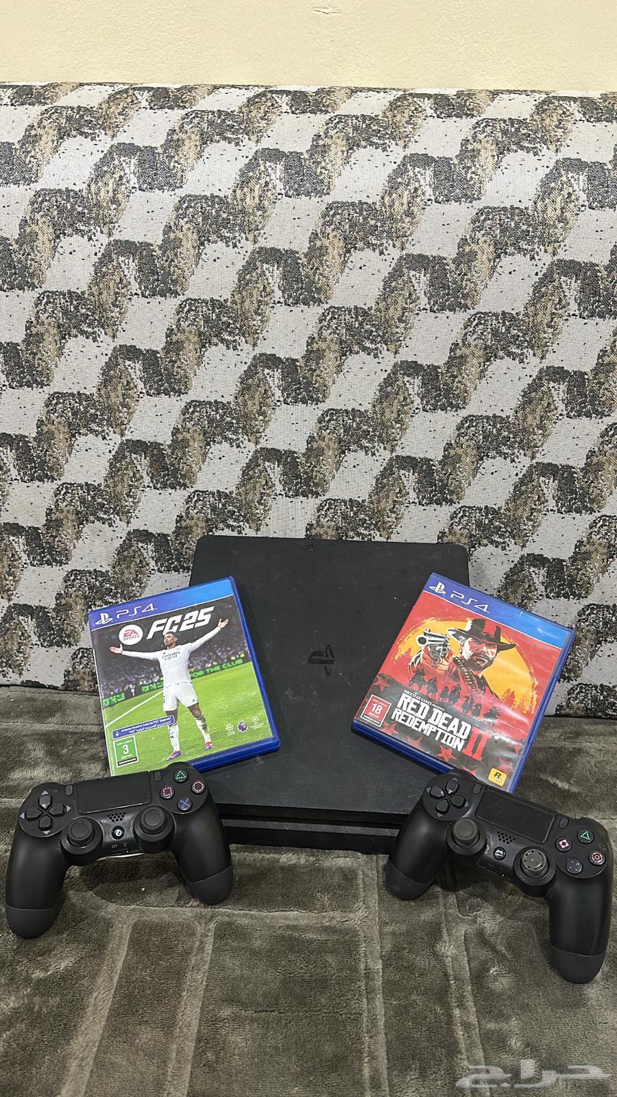 سوني 4 للبيع نظيف64480551704961110