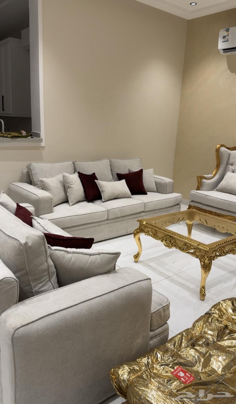 صالون معيشة فاخر للبيع64479945837314111