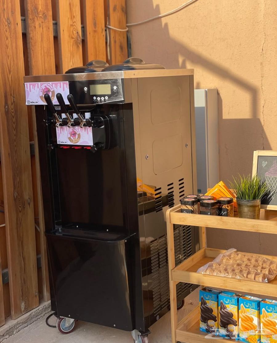 آله آيسكريم مستعملة للبيع64479106284929112