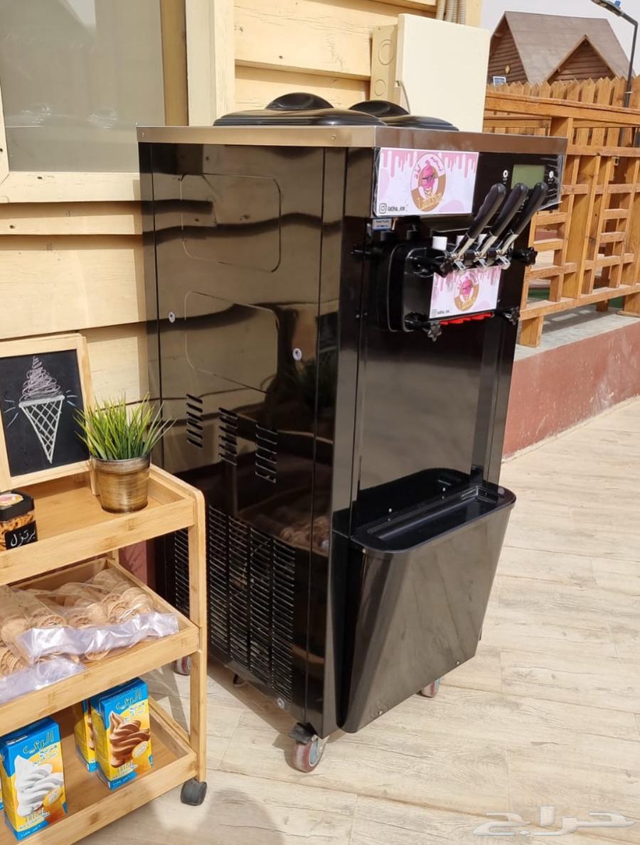 آله آيسكريم مستعملة للبيع64479106284929110