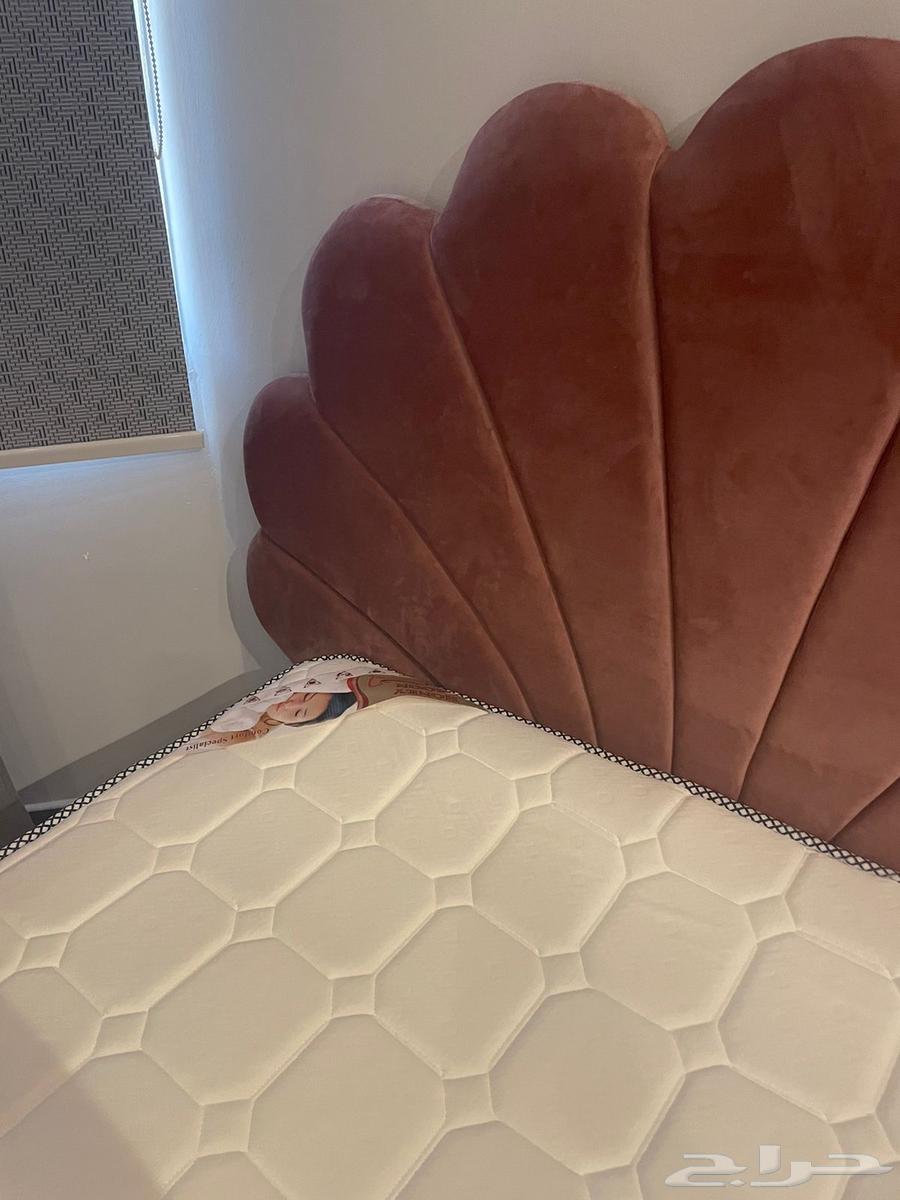 سرير أطفال مستخدم نظيف جدا للبيع64482172768770111