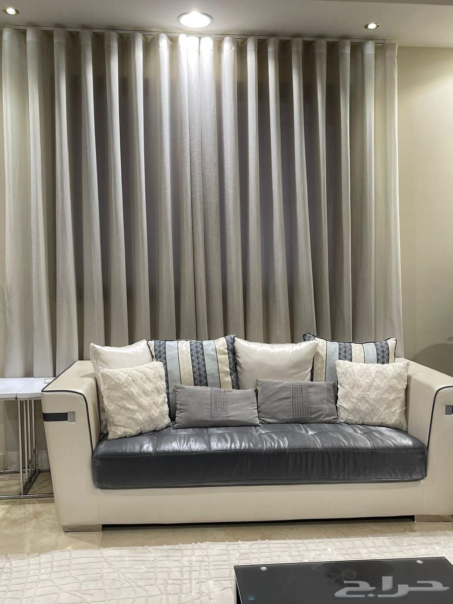 Sofa and table set64485611580545110