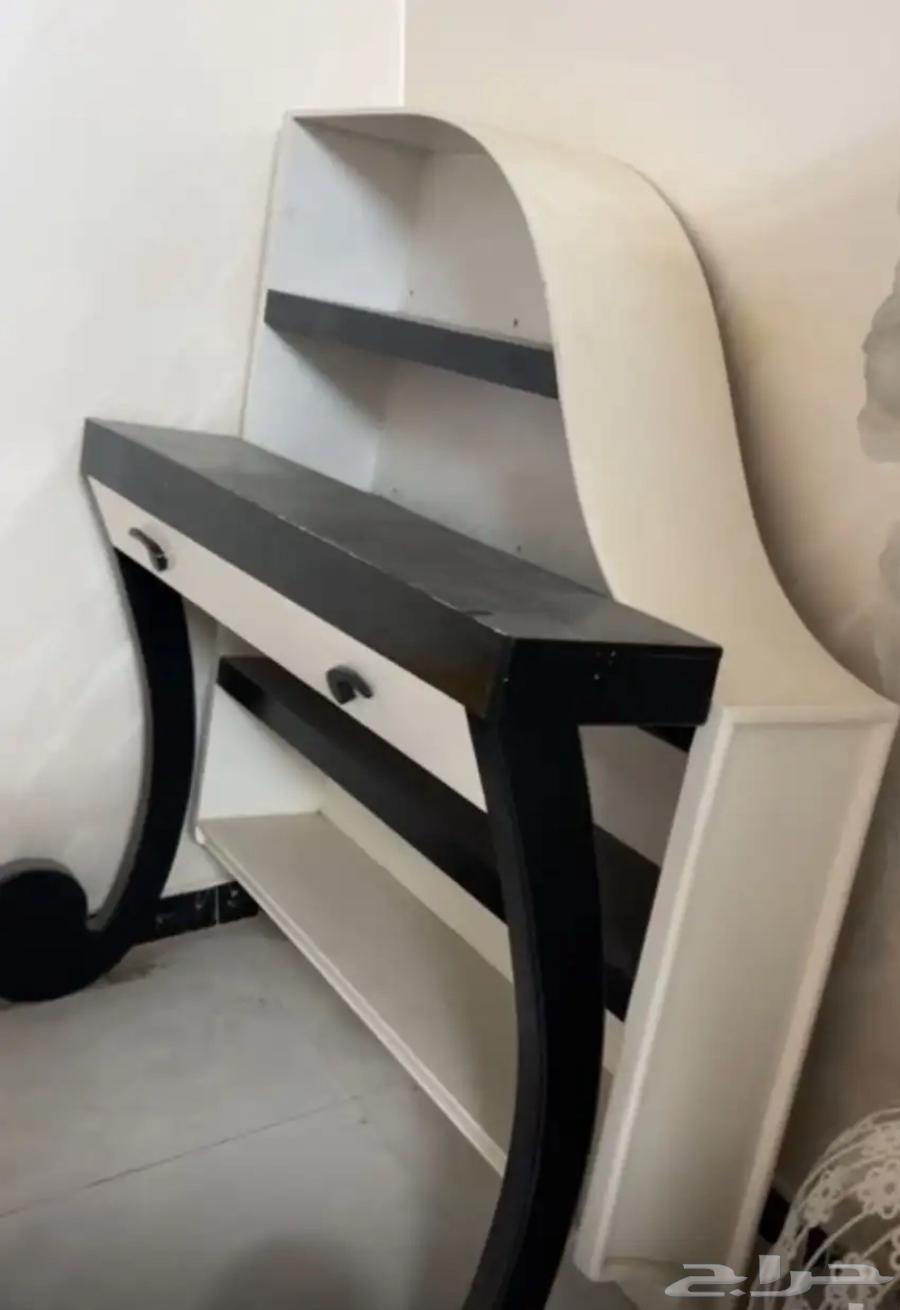 طاولة قيتار وطاولة بيانو64481087138307110