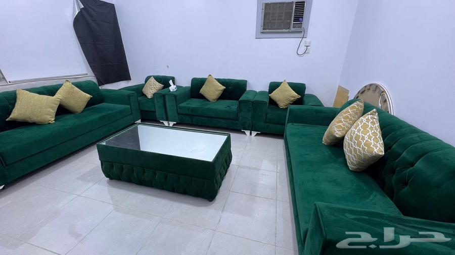 كنب 10 أشخاص شبه جديد مع طاوله64485188850819111