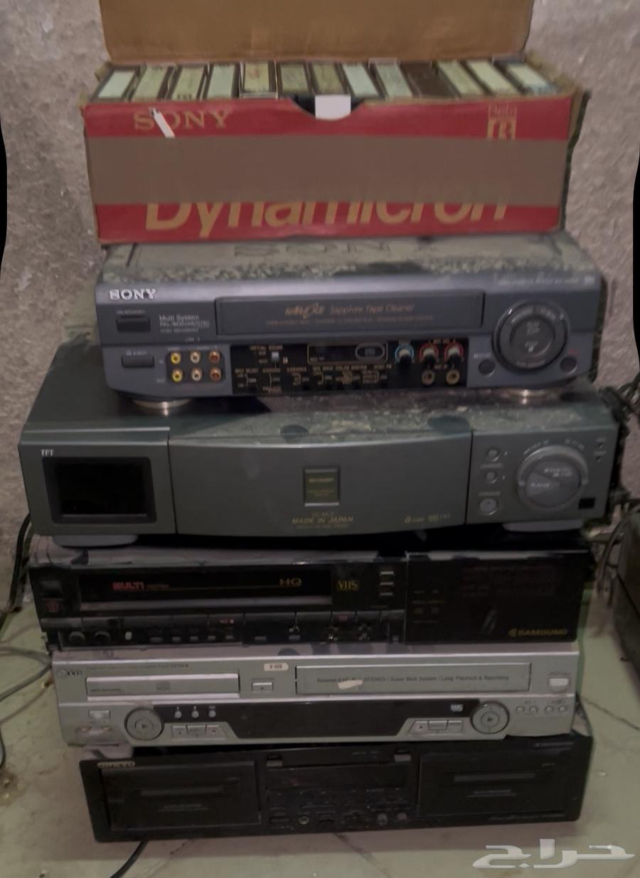 Ancient artifacts64483909054339111