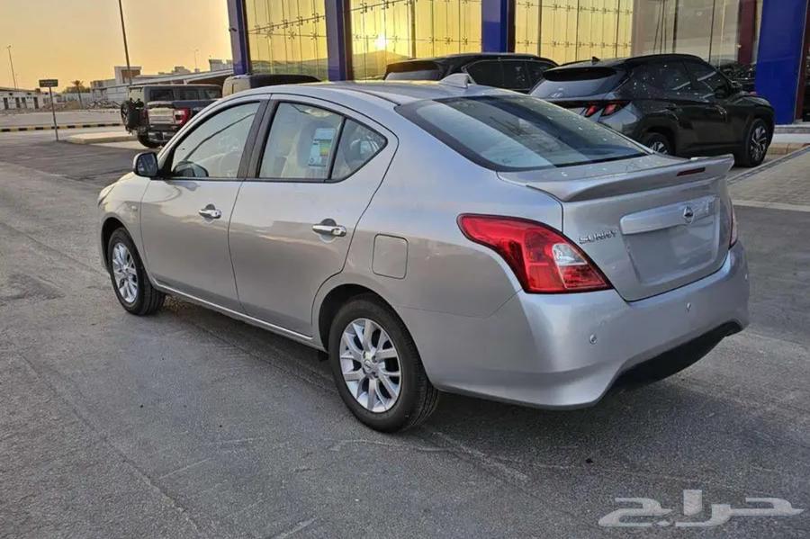 Sunny Model 202464658981029634112