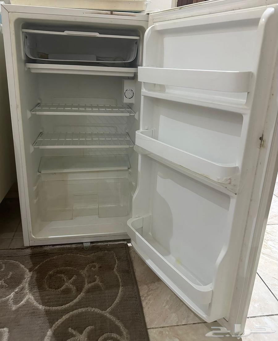 ثلاجة شبه جديدة64484869357569111