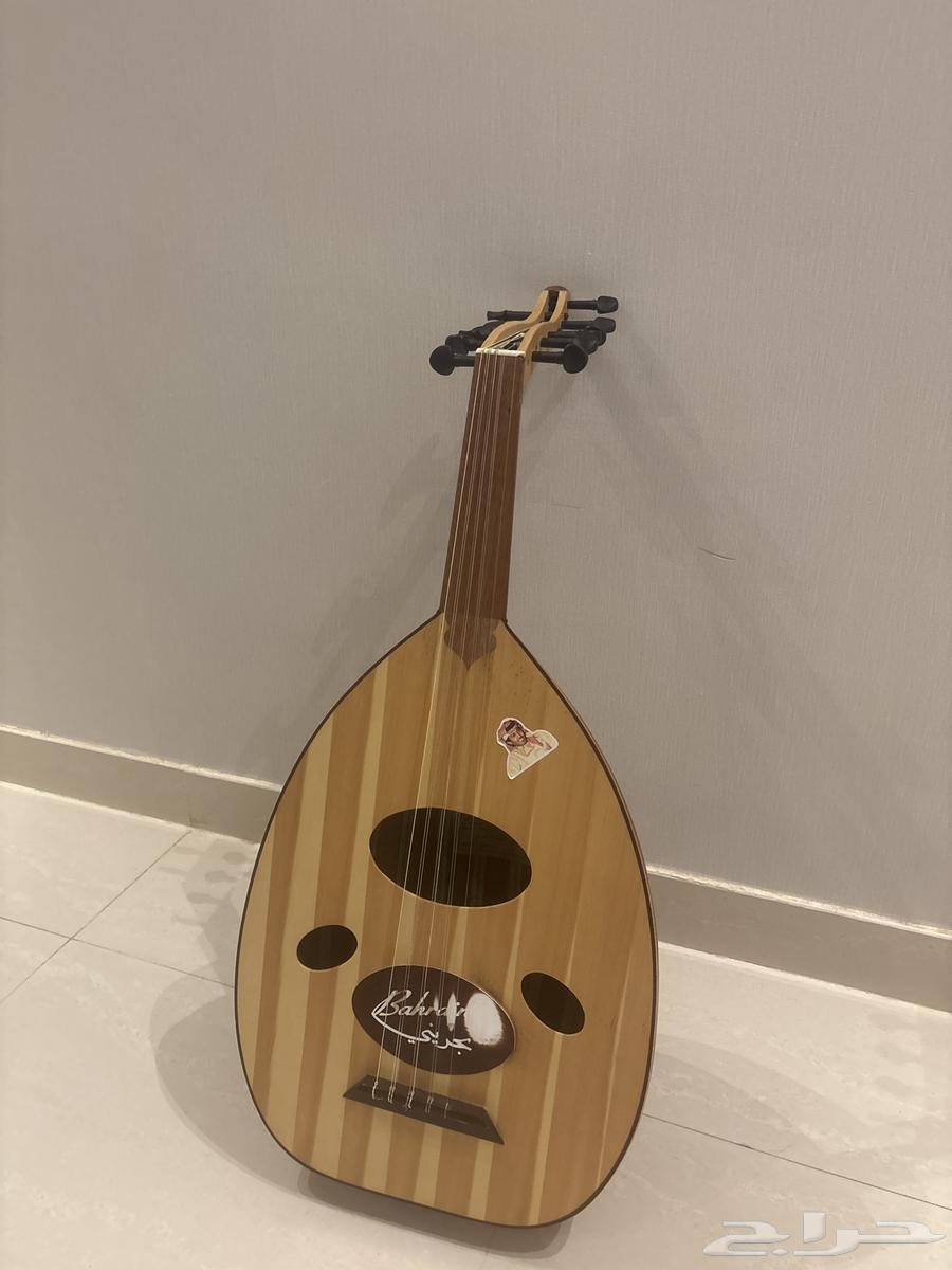 عود بحريني 2021 مع اغراضه بدون أوتار ولا يوجد توصيل64481969384066110