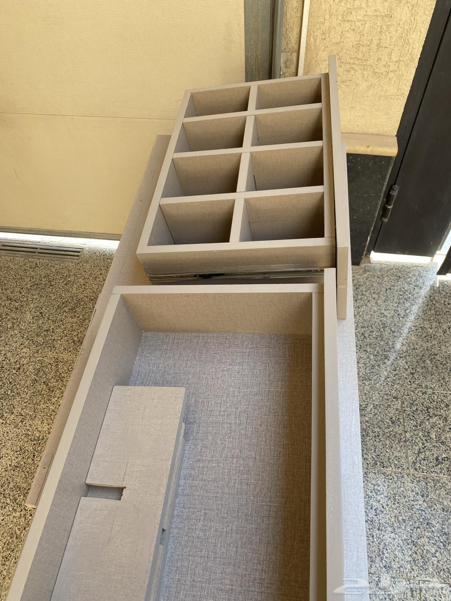 طاولة تسريحة نظيفه بيج رمادي64481141836545112