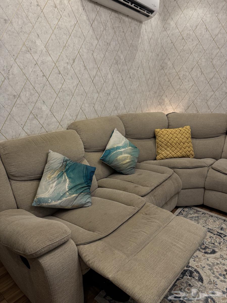 Sofa for 5 people, dining table with 4 chairs64479383367043112