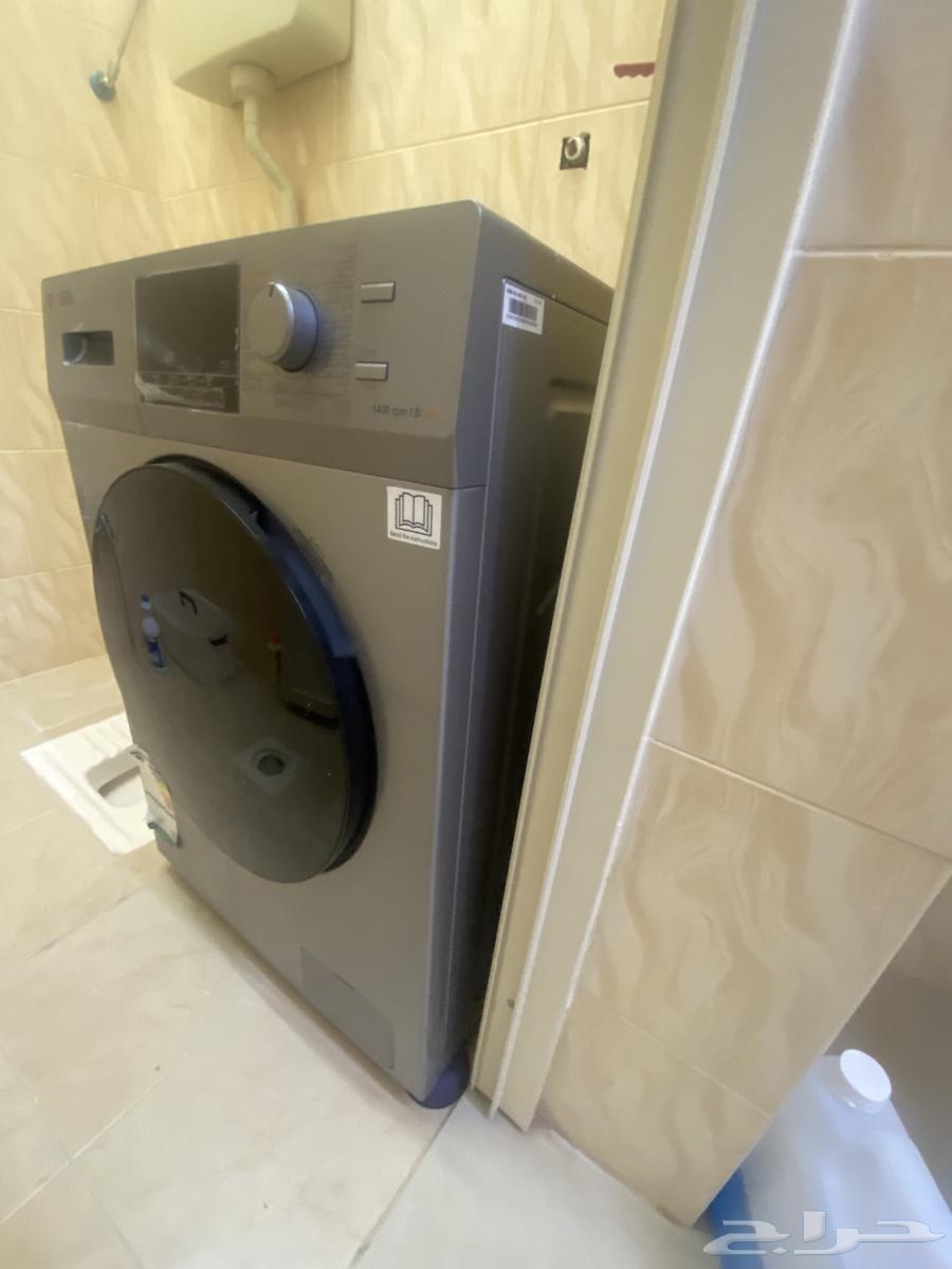 Front-loading automatic washing machine64483355824003110