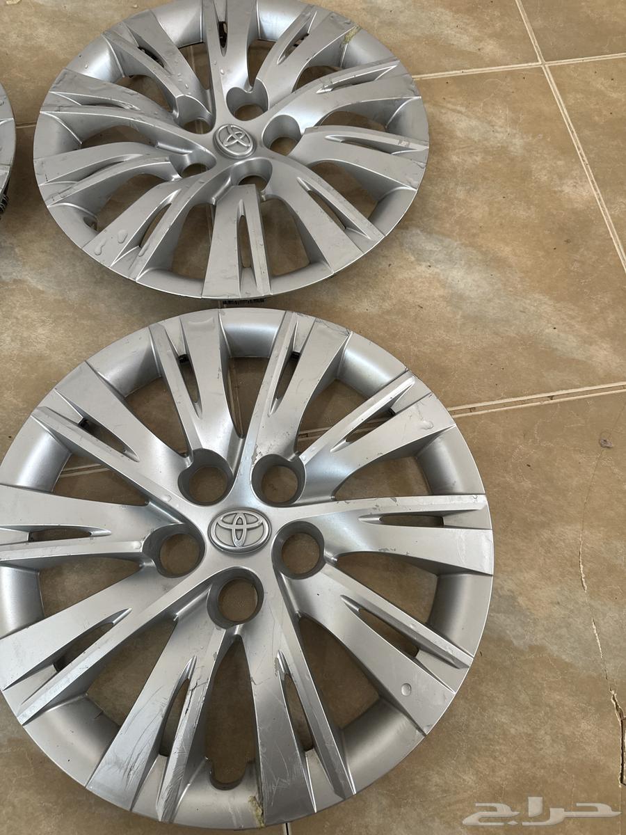 طيس كامري 16 17 اصلي وكاله فيها بعض الكسور والخدوش64656492009601110