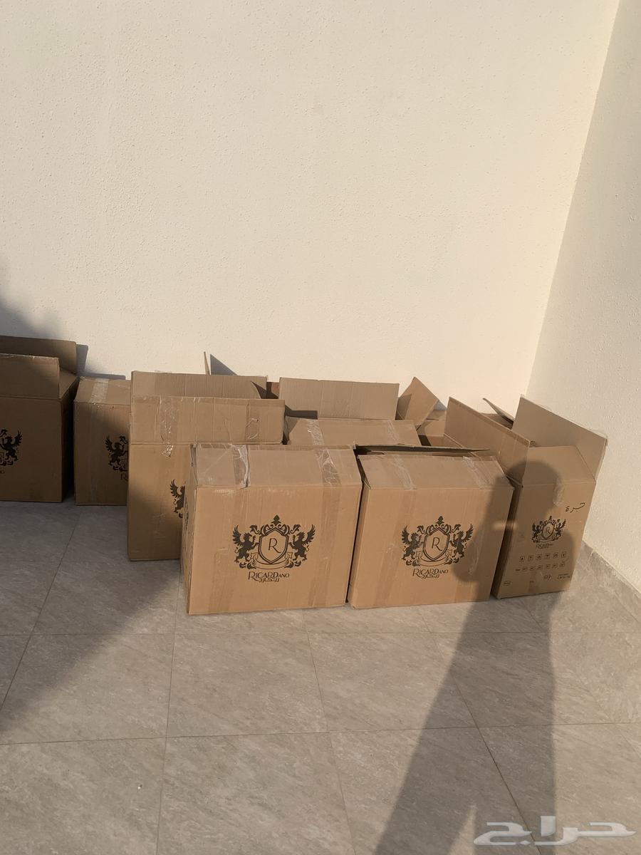 كراتين للبيع تسع حبات تسع حبات بخمسين الحبة الواحدة بخمسة64482905451907111