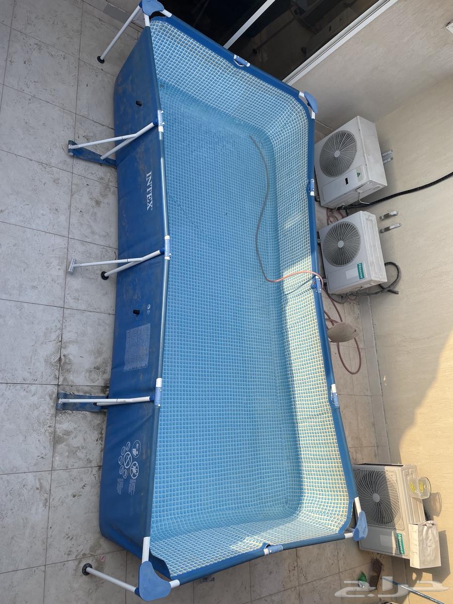 Large Intex Pool64483701713027111