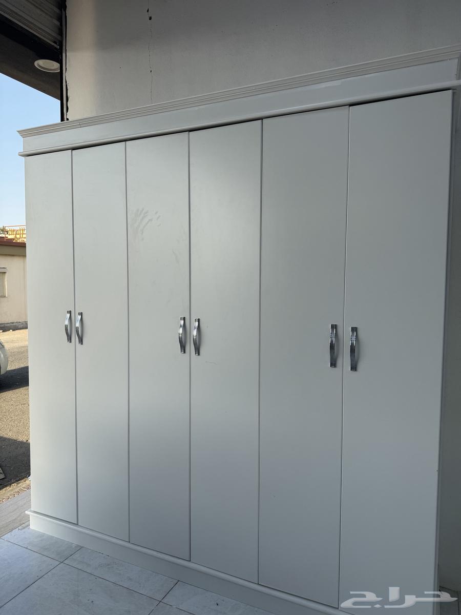 دواليب الملابس مستعملة نظيفة 8دورفا6درفا في غرفة نوم في سري64479051051011113