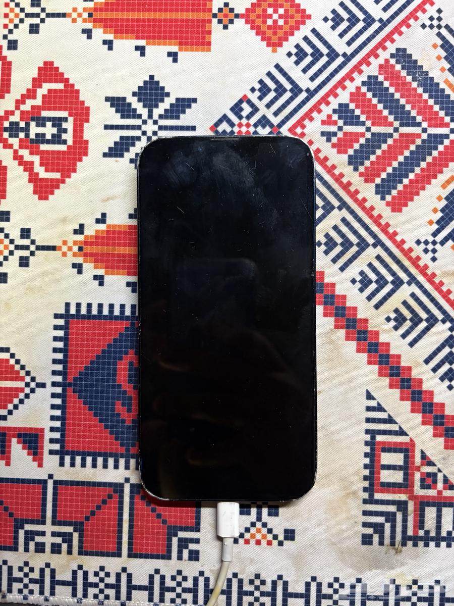 ايفون 13 ازرق غامق 128 قيقا64481277871619112