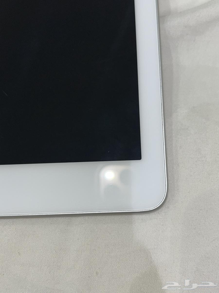 ايباد الجيل السادس مع قلم ابل شبه جديد64484703704193112