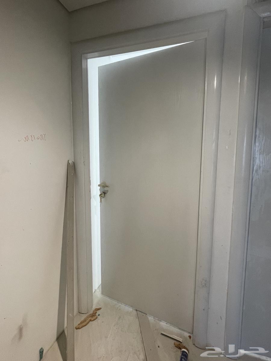 ابواب داخليه شبه جديدة64484731401601111