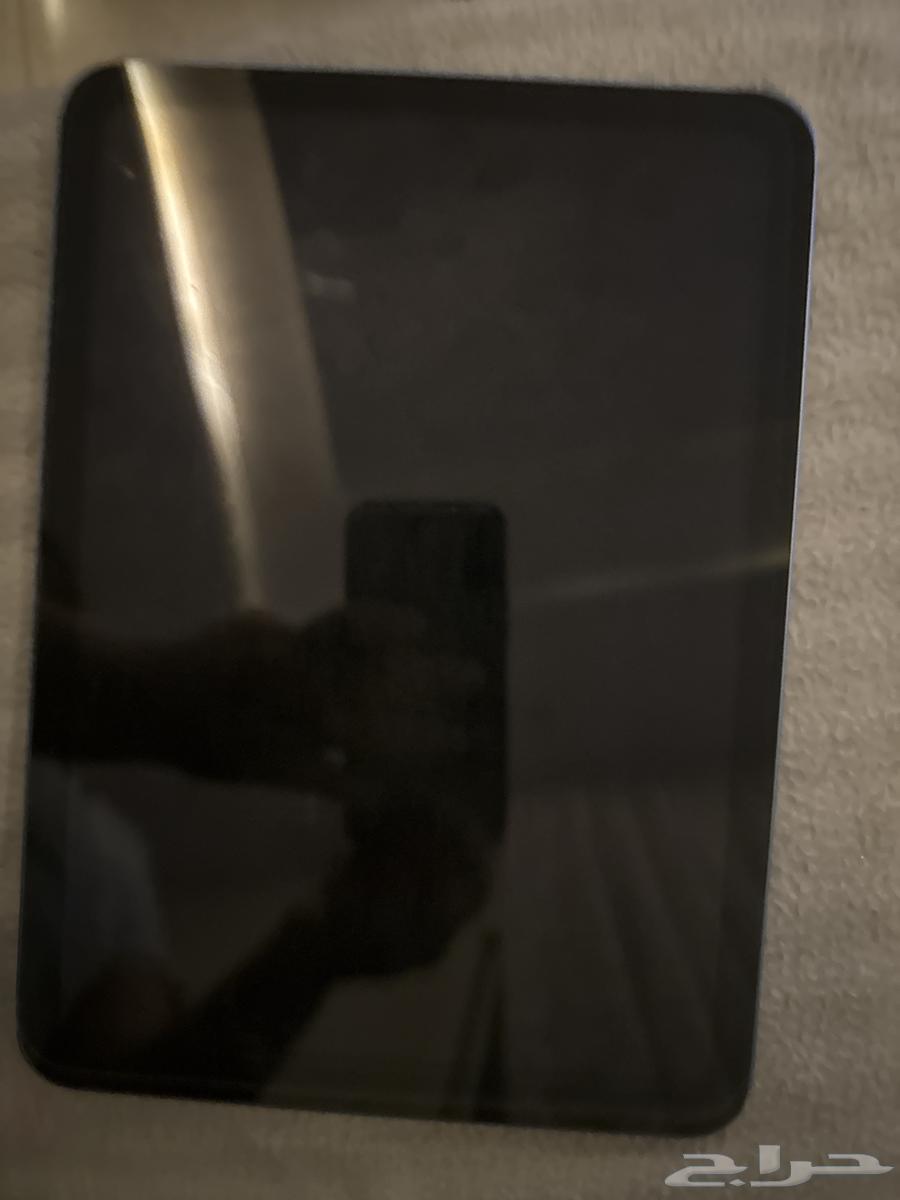 iPad in good condition with charger and box, used for 7 months64479328223361111