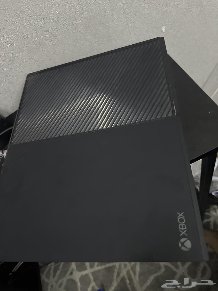 اكسبوكس 1 حاله ممتازه مساحه نص تيرا مع GTA 564484416413186110