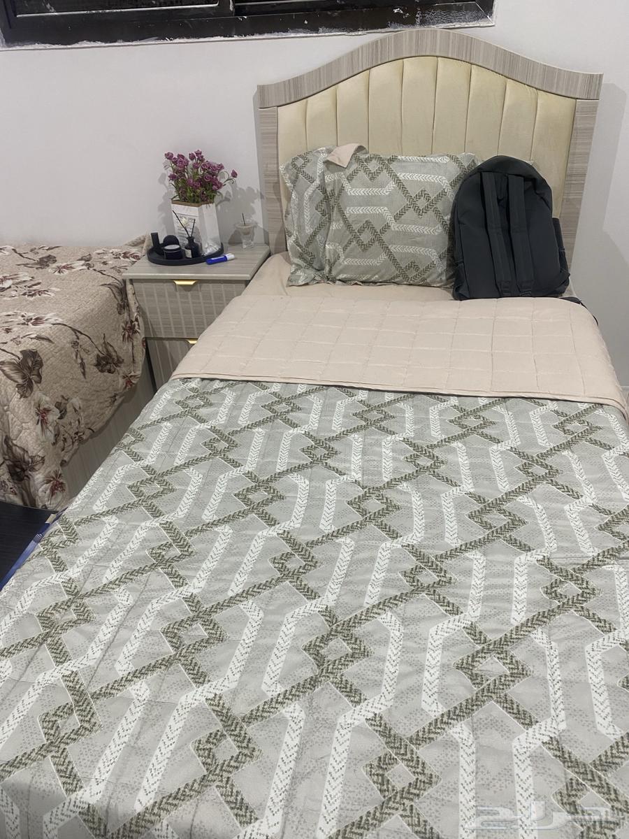 غرفة نوم ثلاثه نفر64483784668802113