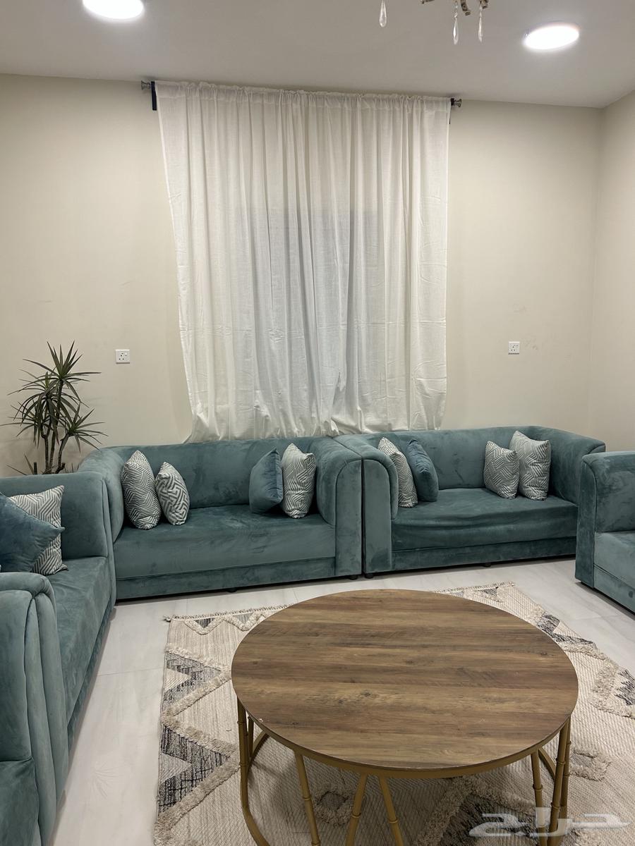 Sofa set, tables, and carpet64481845545346112