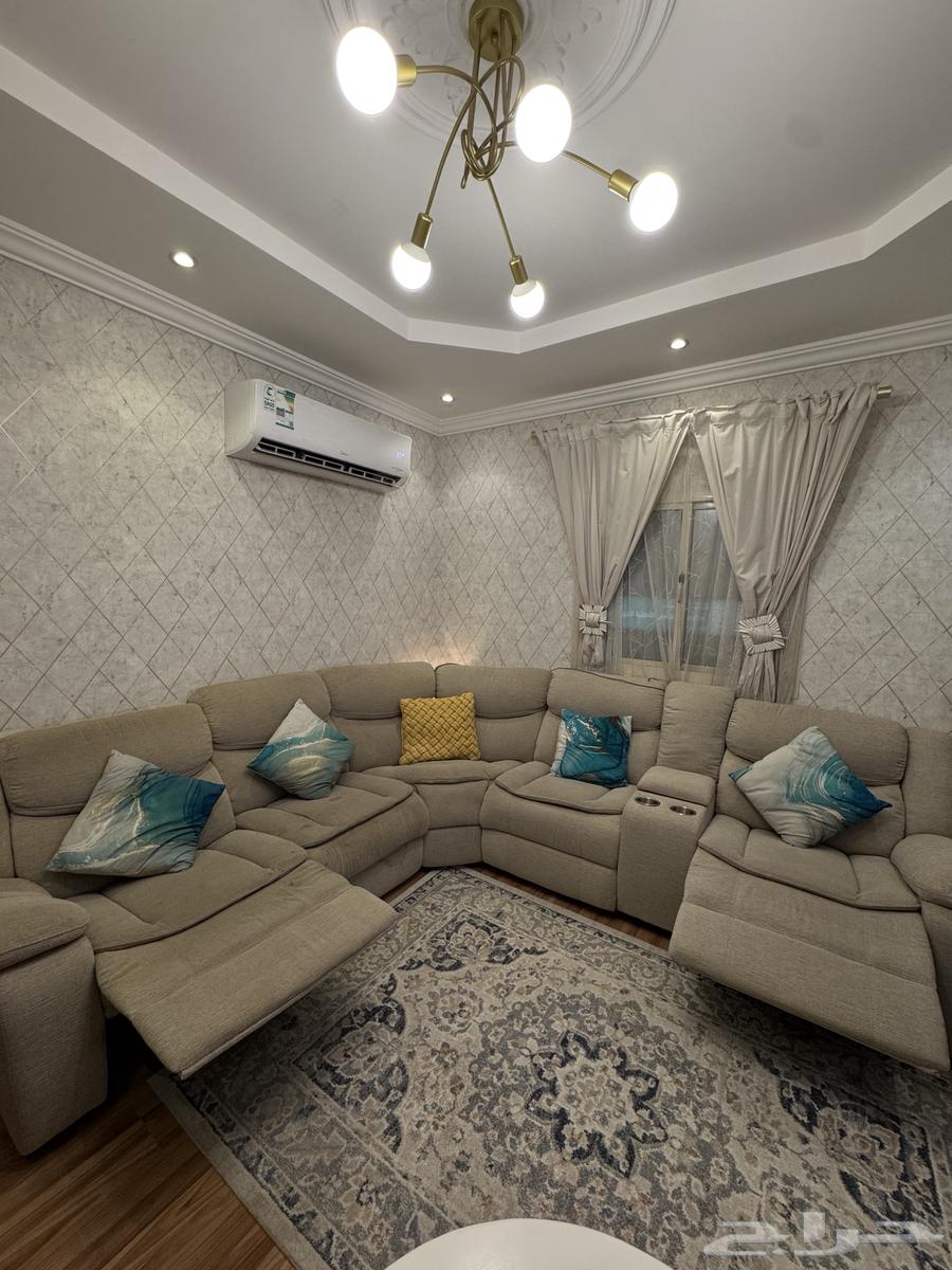 Sofa for 5 people, dining table with 4 chairs64479383367043111