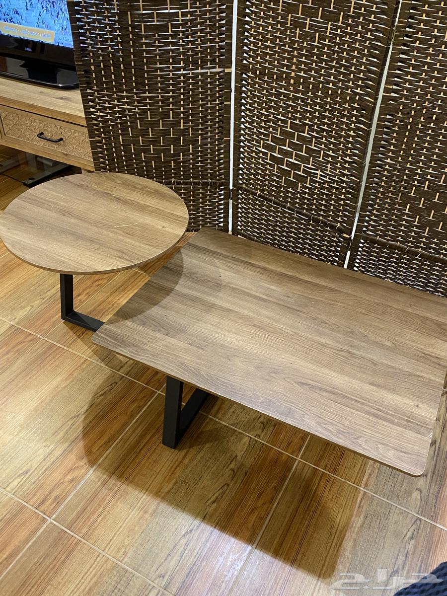 طاولة قهوة خشب حجمها عرضها 60 سم وطولها متر و 20 سم64485998960771111