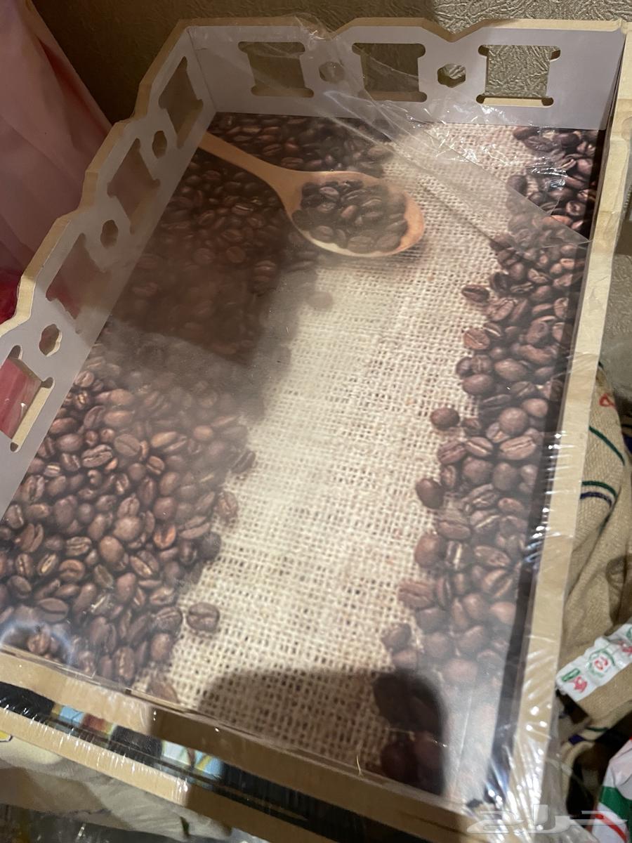 Serving Plates, Wooden Plates, and Basket64480112449155111