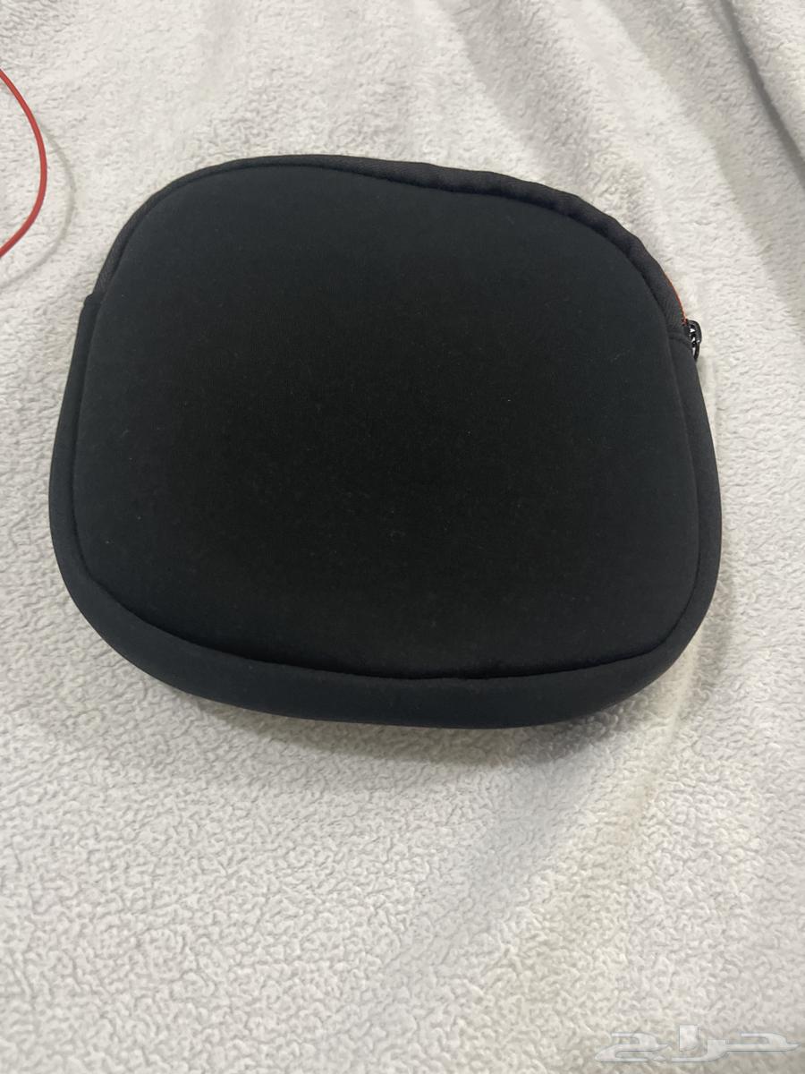 السلام عليكم عندي سماعة قيمنق من شركة poly على السوم64480345595907113