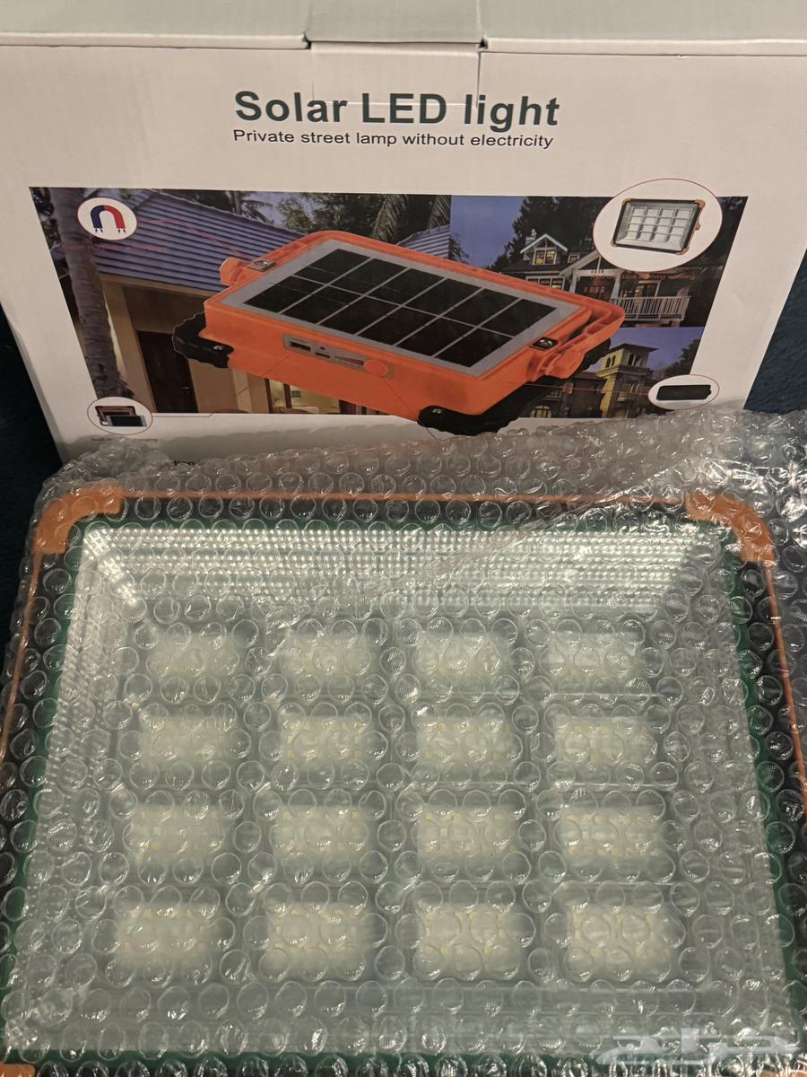 للبيع عدد 2 كشافات طاقة شمسية بسعر مغري64486164028035110