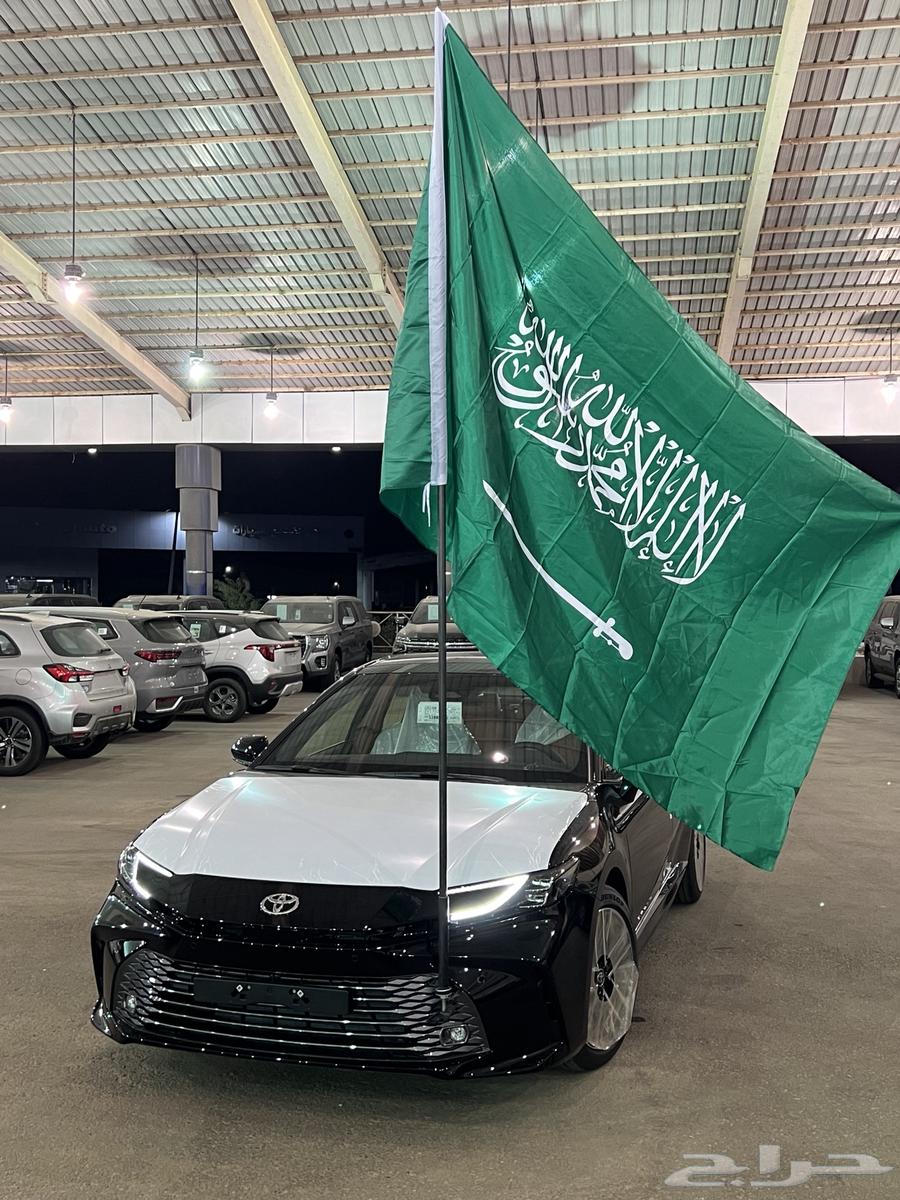 بكج اليوم الوطني ساريه علم وعلم كبير وعلم كبوت ب 135 ريال64485297804675110