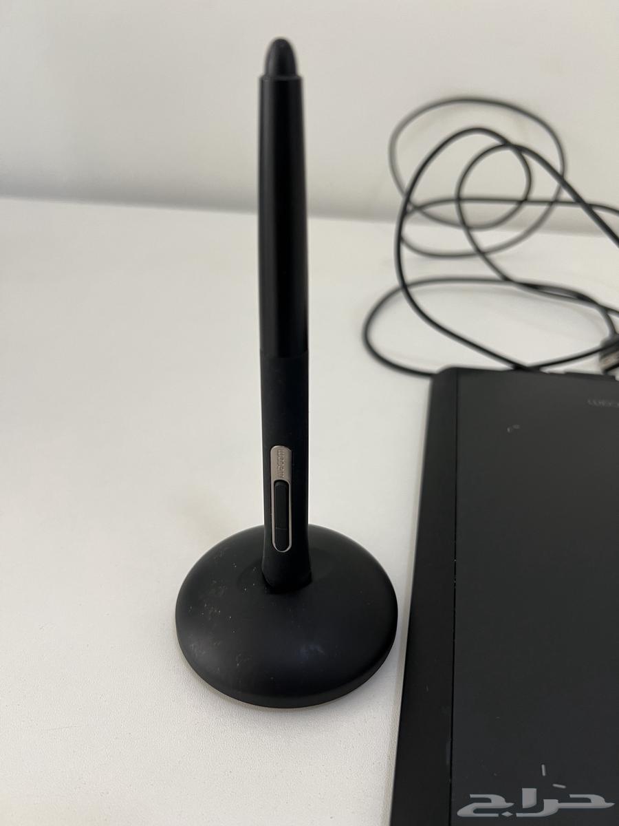 Electronic drawing tablet64479521333762114