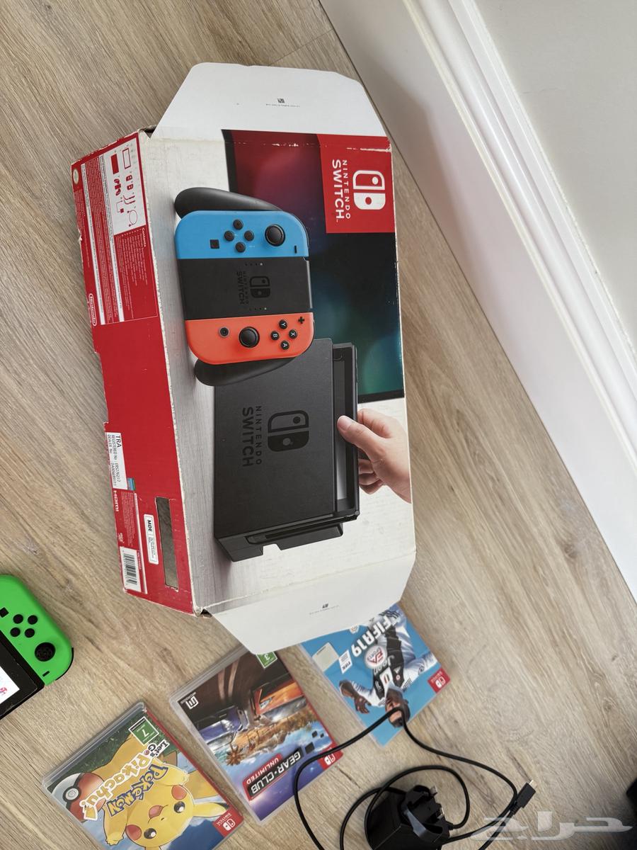 For sale Nintendo Switch, price (700) negotiable, left joy-con broken64482050726401114