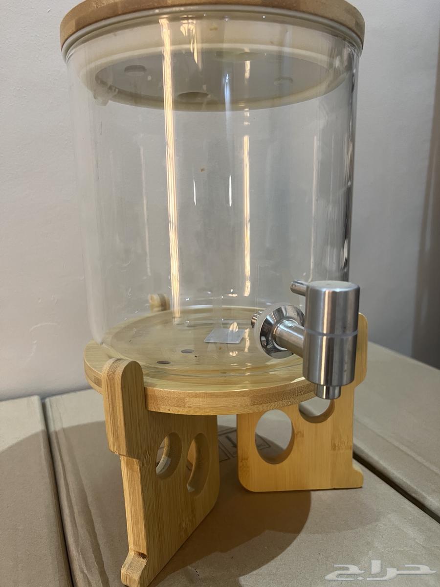 للبيع مجموعة ترامس او جيكات عصير زجاجية64482023395715110