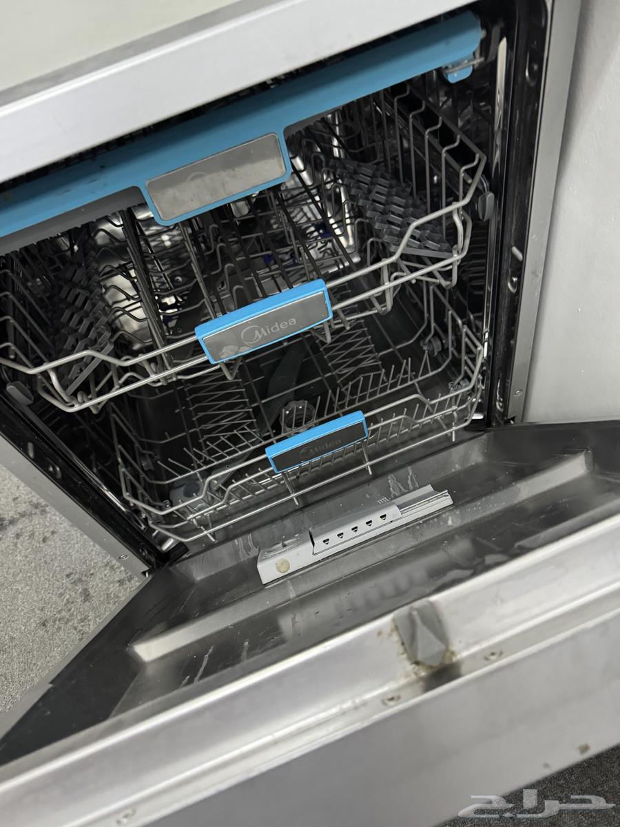 غسالة صحون اوتوماتيك شبه جديدة سبب البيع النقل64540595287042112