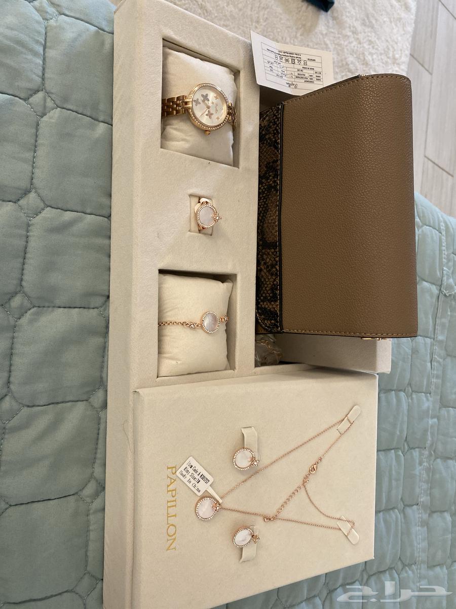 New armor accessory set, never worn, and the price is very reasonable64481572016002110