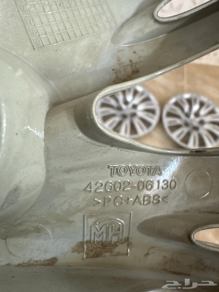 طيس كامري 16 17 اصلي وكاله فيها بعض الكسور والخدوش64656492009601112