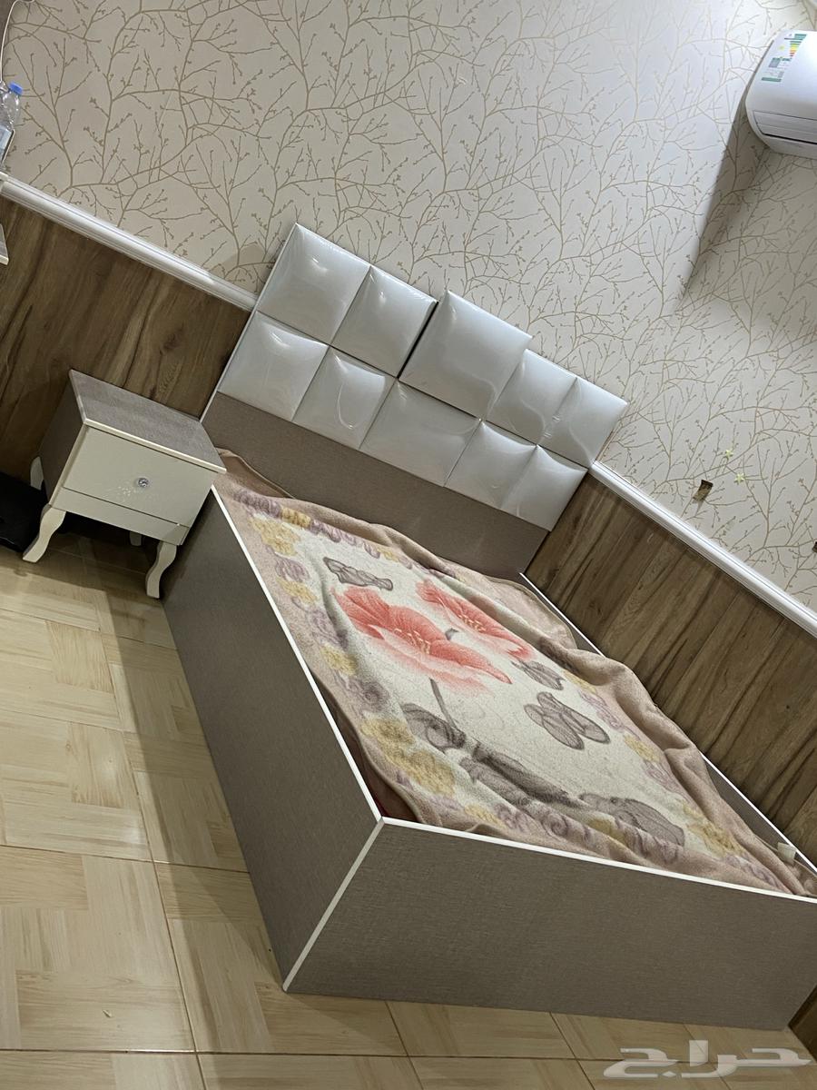 Bed with closet and dressing table64480007231490110