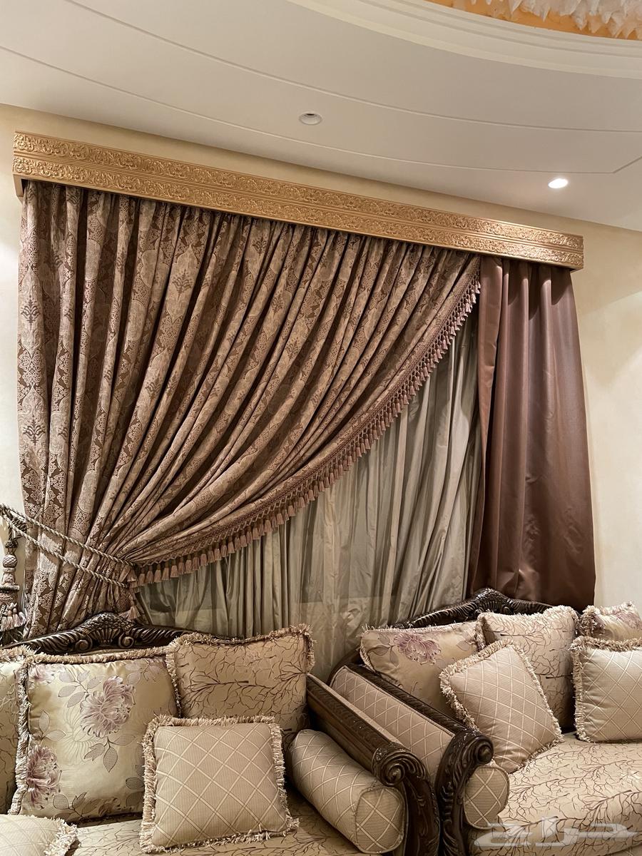 Classic sofa64479217655683113