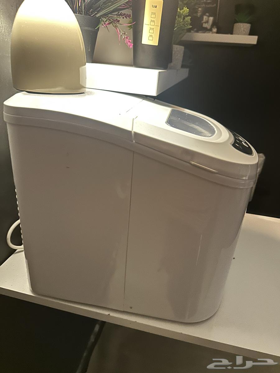 Koolen home ice maker machine, used with clean condition64484662063235112