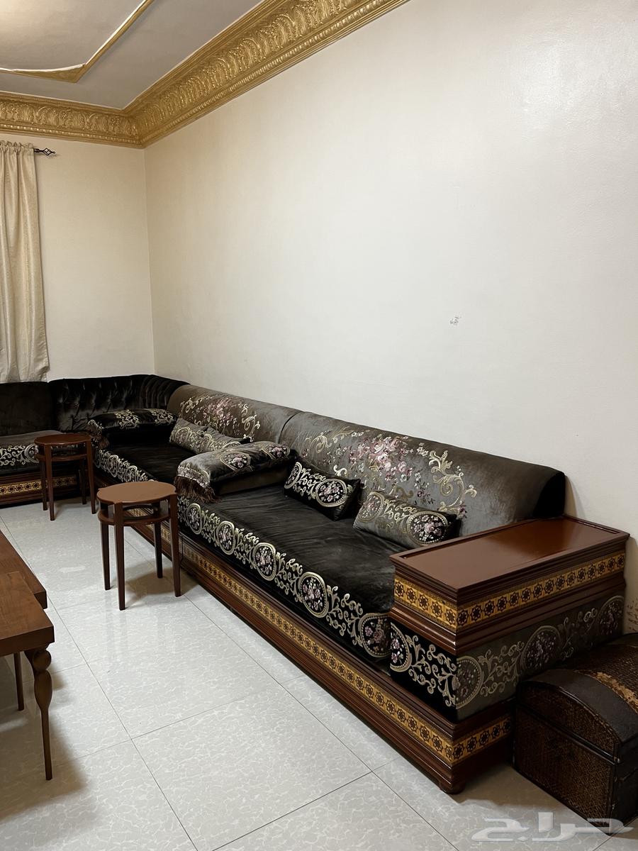 طقم كنب مجلس شكل U مع طاولاته64484130391427110