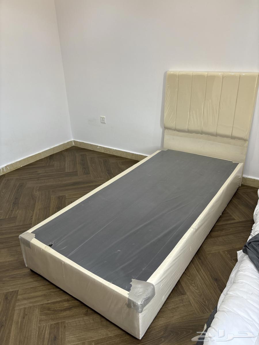 Clean and new single bed for 100, I swear64481168959490110