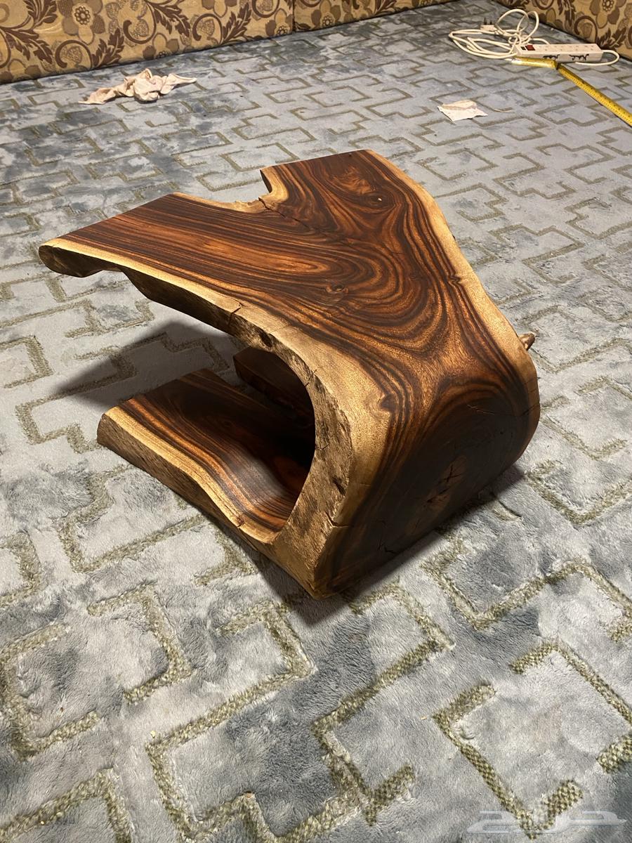 طاوله خشب طبيعي ارضيه. خشب لبخ. قطعه واحده محفوره.64482091293571114