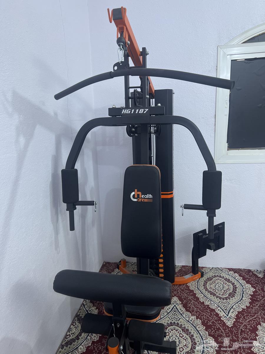 A brand new and clean complete ironing machine with all its parts64481886974211113